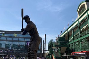 Ernie Banks statue - May 22, 2019