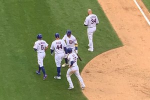 Cubs congratulate Anthony Rizzo after grand slam  - September 13, 2019
