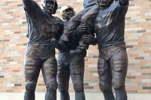 Ara Parseghian Statue