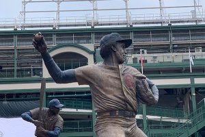 Fergie Jenkins and Ernie Banks statues with Wrigley Field in background