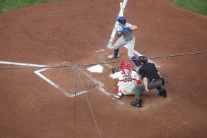 Kyle Schwarber at bat - June 1, 2019